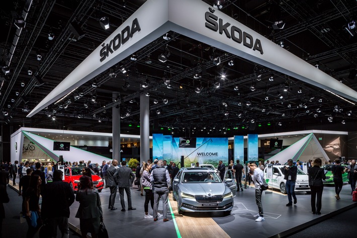 SKODA auf der Internationalen Automobil-Ausstellung: der Messeauftritt in Bildern (FOTO)