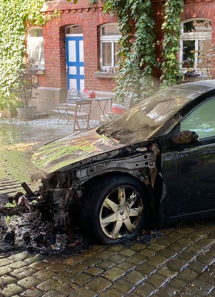 POL-ESW: Auto gerät in Brand; Ursache vmtl. technischer Defekt