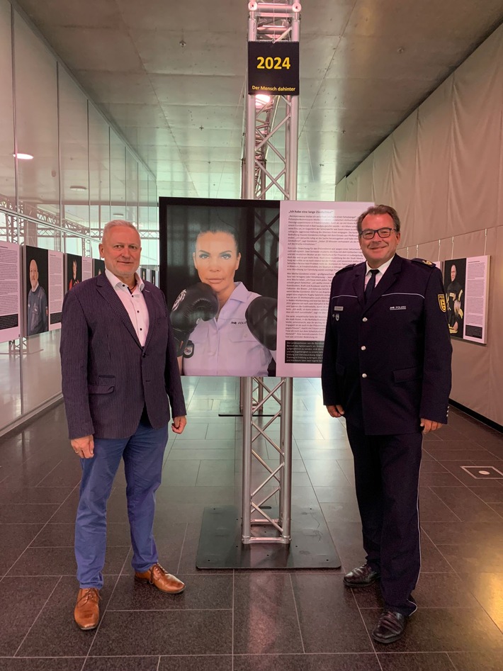 PP Ravensburg: Nach vier Wochen Ausstellung "Der Mensch dahinter" - positive Bilanz zum Präventionsprojekt zur Förderung von Respekt und Toleranz