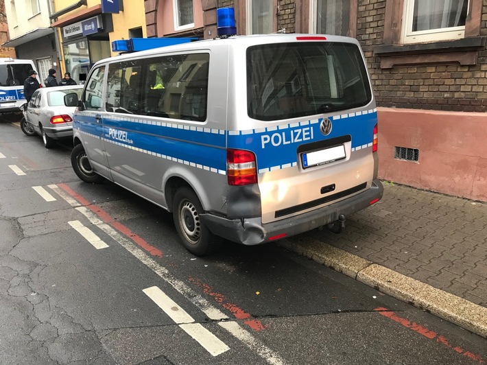 POL-PDWO: Polizeibeamter bei Verkehrskontrolle angefahren