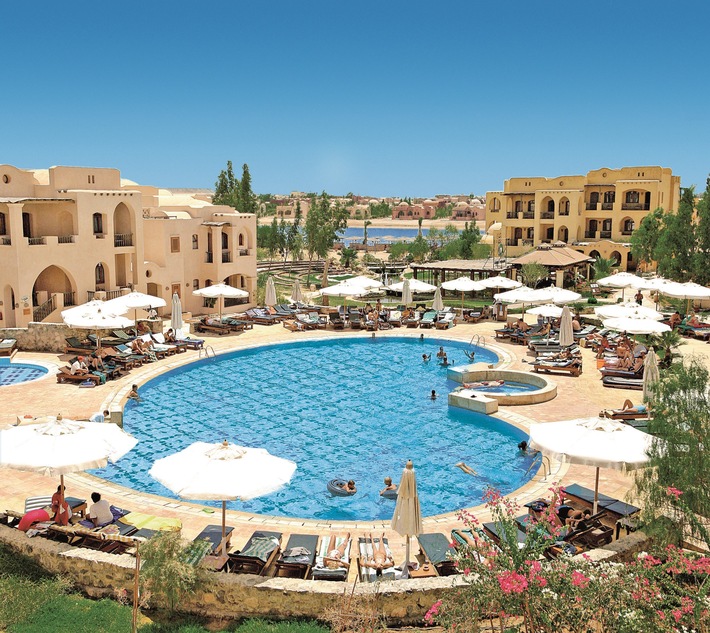 Ägypten ist im Winter ein attraktives Urlaubsziel für Wassersportler / Großes Angebot an Tauch- und Surfschulen in Hurghada und Marsa Alam