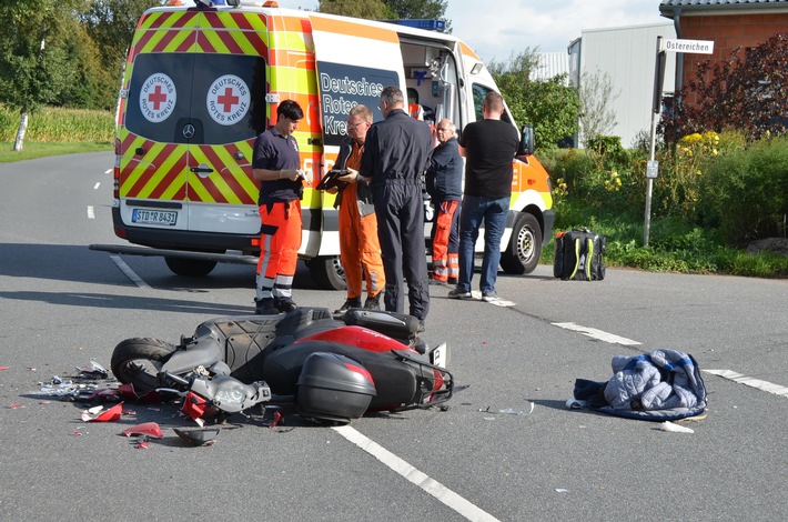 POL-STD: 63-jähriger Motorrollerfahrer bei Unfall in Mittelsdorf lebensgefährlich verletzt, Einbrecher entwendet BMW, Weiterer Einbruch in Stade, Polizei sucht Unfallzeugen in Stade