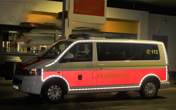 POL-MI: Teamarbeit: Polizei und Feuerwehr nehmen mutmaßlichen Fahrzeugdieb fest