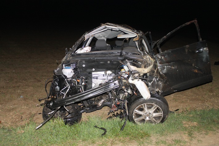 POL-PPRP: Pkw-Fahrer bei Unfall getötet