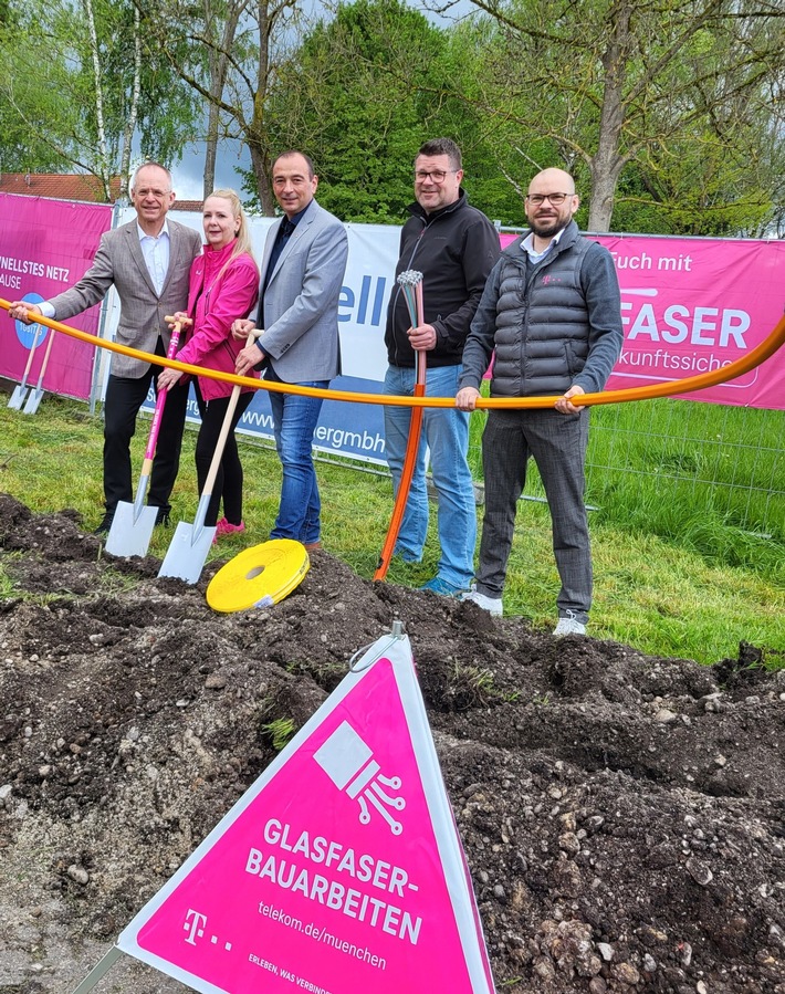 Telekom startet Glasfaserausbau in Oberschleißheim