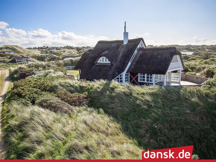 Größter Anbieter dänischer Ferienhäuser in Deutschland / Kröger+Rehn erweitert sein Angebot auf über 35.000 Ferienunterkünfte / Ferienhaus an der Nordsee Dänemarks. Weiterer Text über ots und www.presseportal.de/nr/134276 / Die Verwendung dieses Bildes ist für redaktionelle Zwecke honorarfrei. Veröffentlichung bitte unter Quellenangabe: "obs/Ferienhausvermittlung Kröger+Rehn GmbH/Feriepartner Blokhus"