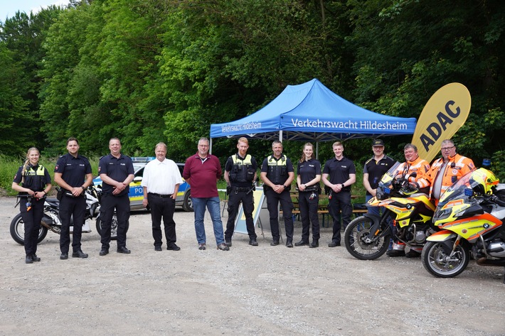 POL-HI: Motorrad-Aktionstag "Kaffee statt Knöllchen" am Weinberg und Roten Berg