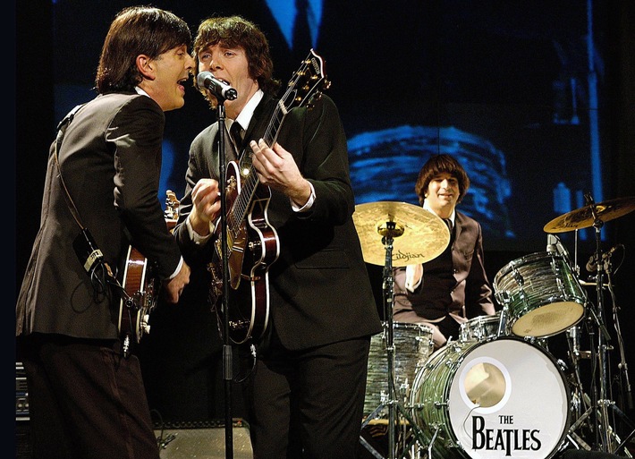 Rückkehr der berühmtesten Band aller Zeiten / Beatles Musical &quot;all you need is love&quot; lässt die legendären Fab Four wiederaufstehen - Klassik-Highlight mit &quot;The Beatles go Philharmonic&quot;