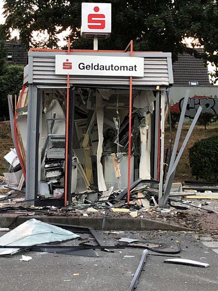 POL-WES: Moers - Geldautomat in Eick gesprengt