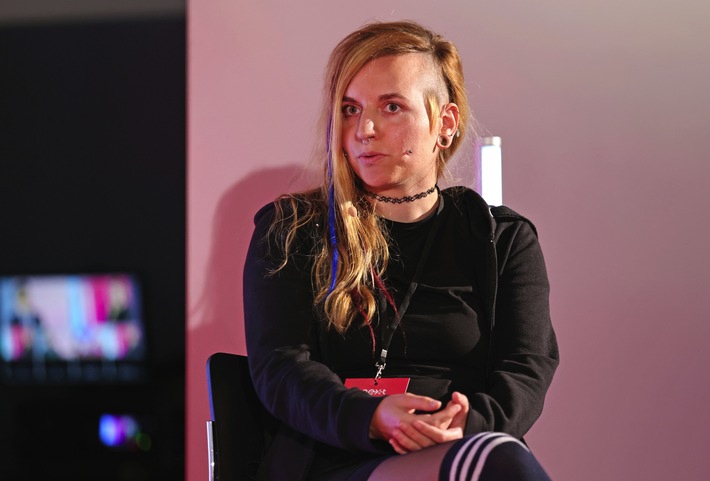 Pulitzer-Preisträger Alan Rusbridger fordert beim scoopcamp 2021: "Try to get inside the mind of generation Z!"