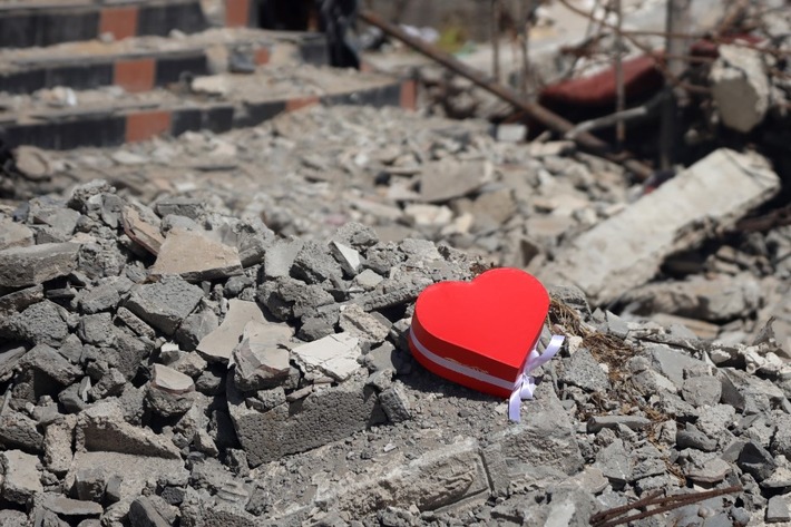 "Wenn der Krieg jetzt aufhört, kommt dann meine Mama zurück?" / Gemischte Gefühle bei Kindern und Familien in Gaza