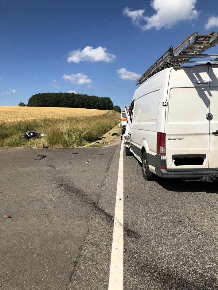 POL-PDWIL: Motorradfahrer verletzt sich schwer bei Verkehrsunfall