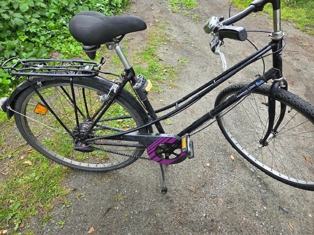 POL-WHV: Fahrraddiebstahl im Kanalweg - Eigentümer eines zurückgelassenen Fahrrades gesucht