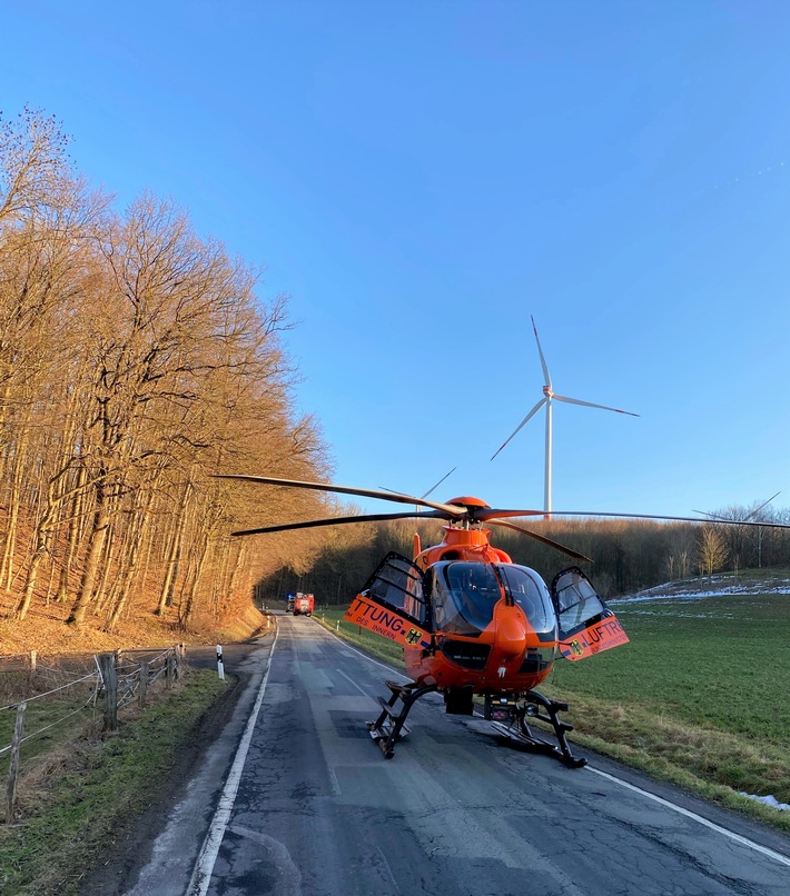 POL-HX: Motorradunfall - Rettungshubschrauber im Einsatz