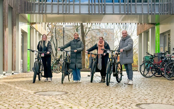 ***Besondere Nikolausaktion: Dienstradleasinganbieter Lease a Bike spendete  50 Fahrräder an die Hilfsorganisation SOS-Kinderdorf e.V.***