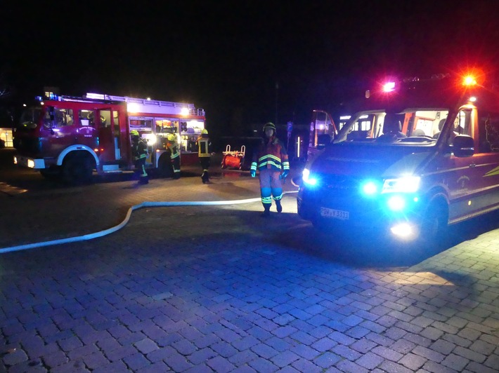 FW-ROW: Heimrauchmelder im Mehrfamilienhaus ruft Feuerwehr auf den Plan