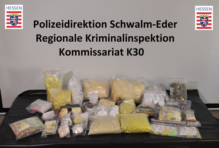 POL-HR: Pressemitteilung der Polizeidirektion Schwalm-Eder und der Staatsanwaltschaft Kassel: Durchsuchungen von Wohnungen - Sicherstellung von Betäubungsmitteln - vier Tatverdächtige in U-Haft