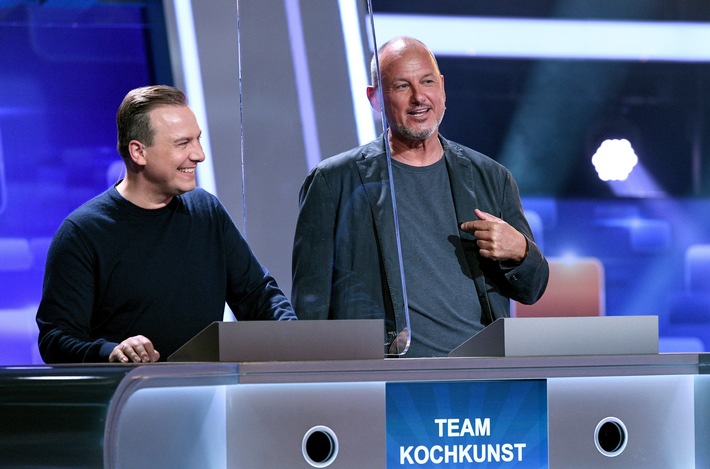 Das Erste / Sterne-Köche vs. "Quizduell-Olymp": Frank Rosin und Tim Raue bei Jörg Pilawa / Am Freitag, 29. Mai, 18:50 Uhr im Ersten