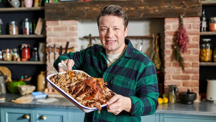 Starkoch Jamie Oliver kocht wieder bei RTL Living: Deutschlandpremiere der neuen Kochshow "Jamie Oliver: Geniale One Pot Gerichte" ab 6. Oktober