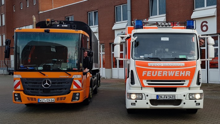 FW Witten: Mehr Sicherheit für Radfahrer Feuerwehr und Betriebsamt setzen auf Abbiegeassistenten
