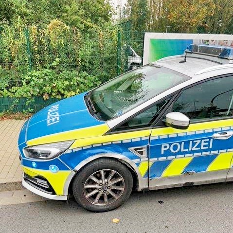 POL-ME: Streifenwagen kollidiert mit Ford Mondeo - Monheim am Rhein - 2409027