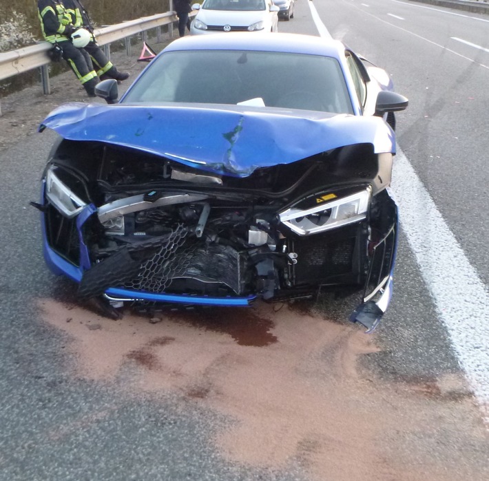 POL-VDMZ: Schwerer Verkehrsunfall nach Autorennen auf der A63