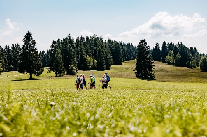 Einladung zum Wanderevent am 22. Juni 2024. In nur einem Tag alle drei Höhenlagen erwandern.