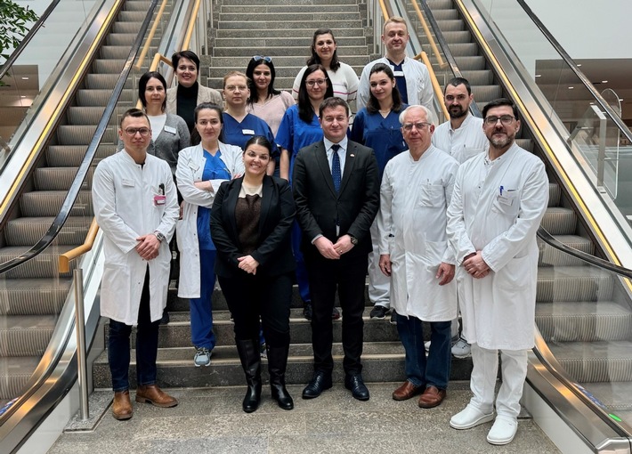 Über Austausch und Zukunftsperspektiven - Botschafter der Republik Nordmazedonien besucht den RHÖN-KLINIKUM Campus Bad Neustadt