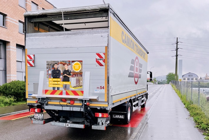 Label "Friendly Work Space", Camion Transport bringt das Qualitätssiegel auf die Strasse