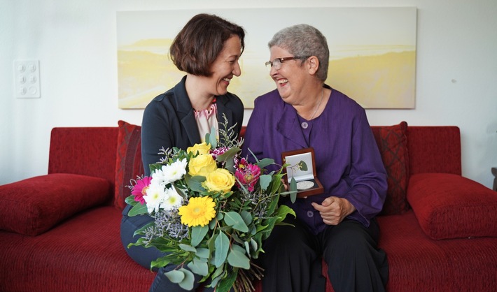 Die Krebsmedaille geht an Michèle Bowley