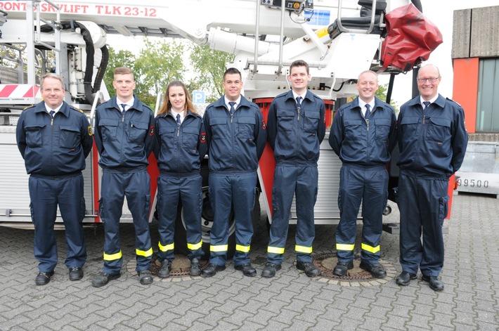 FW-Dorsten: Nachwuchs der Feuerwehr Dorsten legte Laufbahnprüfung mit Erfolg ab