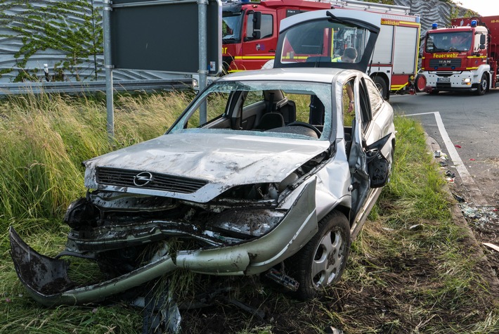 FW-GE: Schwerer Verkehrsunfall auf der A 2