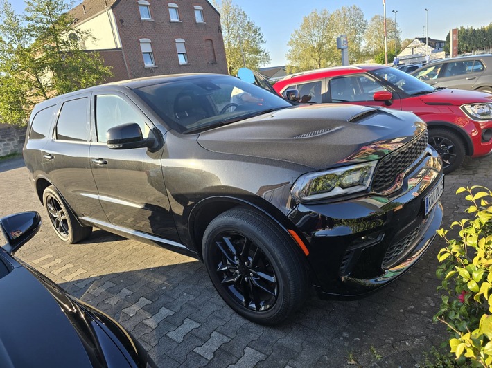 POL-VIE: Nettetal-Kaldenkirchen: Dodge Durango gestohlen - Hinweise gesucht