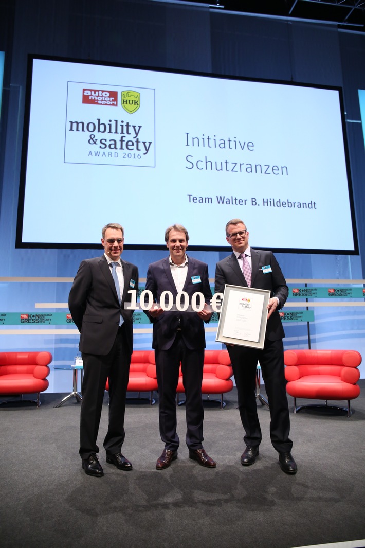 &quot;Initiative Schutzranzen&quot; gewinnt neuen Sicherheitspreis von auto motor und sport und HUK-COBURG