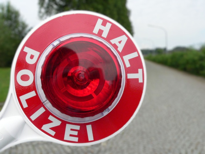 Bundespolizeidirektion München: Mutmaßlicher Stalker bei Grenzkontrollen gefasst / Rosenheimer Bundespolizei verhaftet gesuchten Mann und bringt ihn in Haftanstalt