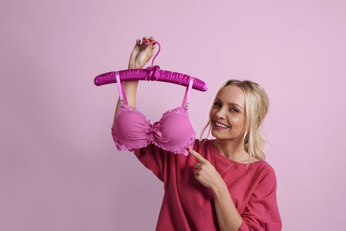 &quot;bonprix wird Pink!&quot; / Modemarke baut gemeinsam mit Brustkrebs Deutschland e.V. Initiative Pink Collection aus und setzt auf Kooperation mit TV-Sender sixx und Moderatorin Janin Ullmann