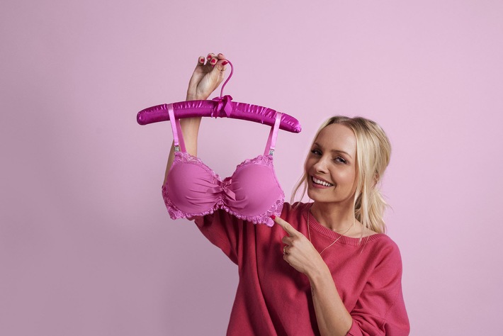 "bonprix wird Pink!" / Modemarke baut gemeinsam mit Brustkrebs Deutschland e.V. Initiative Pink Collection aus und setzt auf Kooperation mit TV-Sender sixx und Moderatorin Janin Ullmann