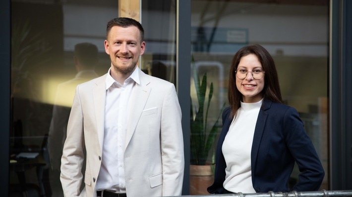 Viktor Svetlov und Melissa Svetlov / Weiterer Text über ots und www.presseportal.de/nr/182692 / Die Verwendung dieses Bildes für redaktionelle Zwecke ist unter Beachtung aller mitgeteilten Nutzungsbedingungen zulässig und dann auch honorarfrei. Veröffentlichung ausschließlich mit Bildrechte-Hinweis.