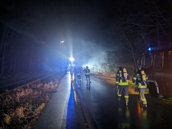 FW-AR: Kellerbrand in leerstehendem Haus