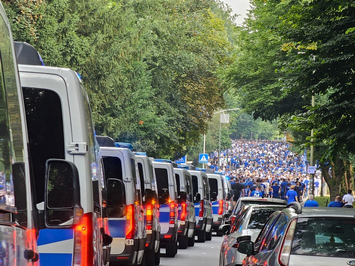 POL-GE: Erstes Heimspiel in der Saison 2024/25 auf Schalke - Polizei zieht vorläufige Bilanz
