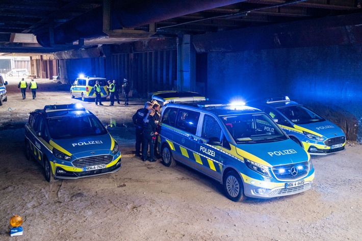 POL-DU: Duisburg/Düsseldorf: "Stärkung des Wachdienstes" - Polizisten aus NRW trainieren gemeinsam