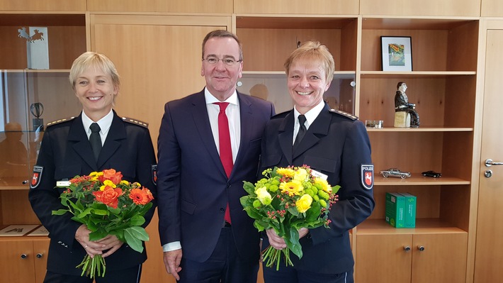 POL-EL: Beamtinnen in Spitzenämter der Polizei Niedersachsen befördert
Innenminister Pistorius: &quot;Starkes Zeichen für Chancengleichheit&quot; (Pressemitteilung des Innenministeriums)