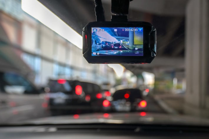 Dashcams im Auto: Was erlaubt ist - und worauf Autofahrer achten sollten