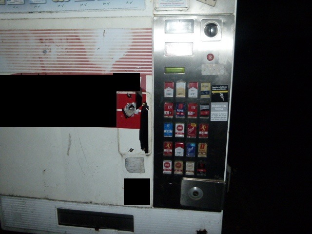 POL-MI: Jugendliche versuchen Zigarettenautomaten zu knacken