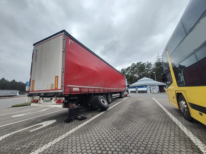 POL-LG: Großkontrolle an der Autobahn 1 im Landkreis Harburg