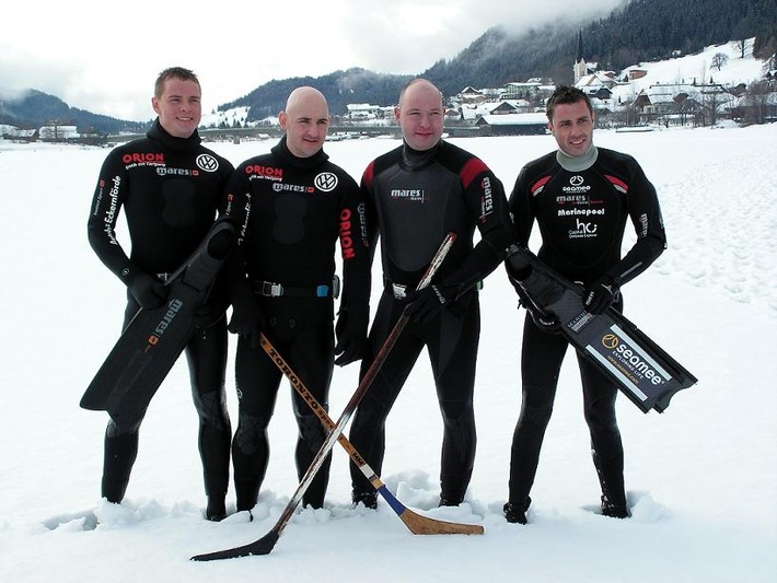 Deutsche Marine - Pressemeldung: Ungewöhnlicher Titel: Minentaucher aus Eckernförde sind Vizeweltmeister im Unterwasser-Eishockey