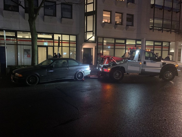 POL-OS: Osnabrück: Beamte ziehen umgebauten BMW aus dem Verkehr