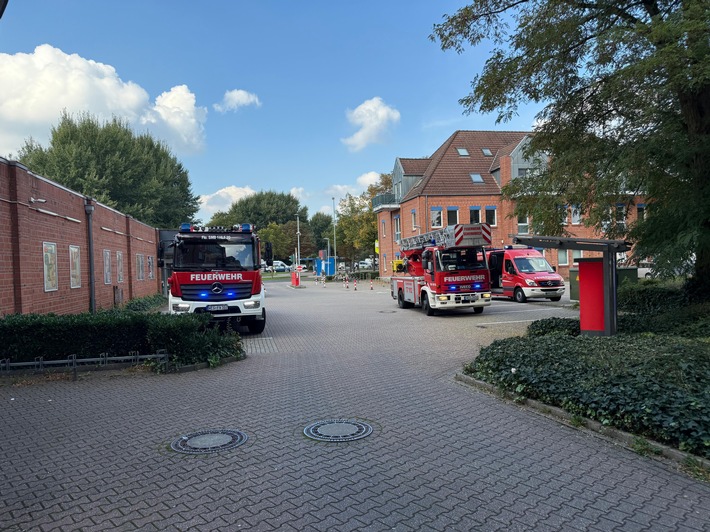 FW-Schermbeck: Person in Wohnung