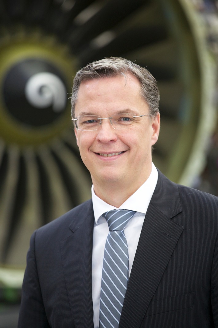 Aufsichtsrat beruft Dr. Johannes Bußmann zum Vorstand Personal, Engine &amp; VIP Services (BILD)