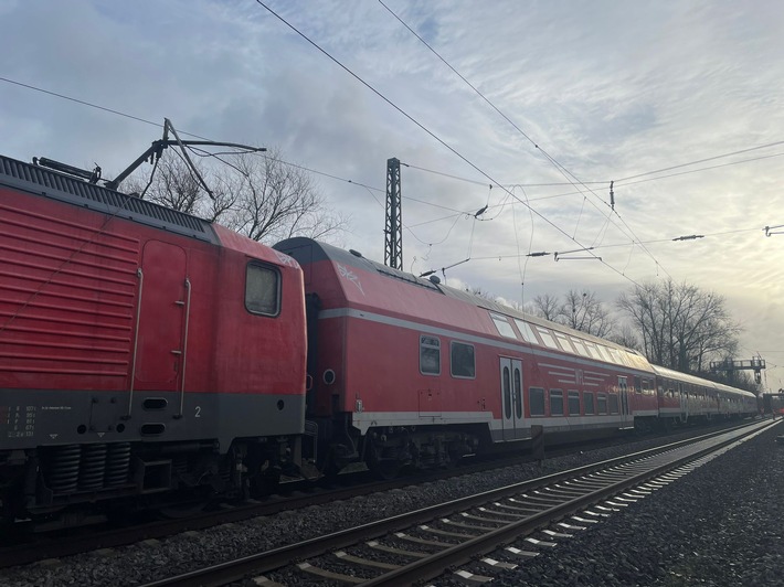 BPOL-H: Eichhörnchen sorgt für Streckensperrung auf S-Bahn-Strecke und erheblichen Oberleitungsschaden